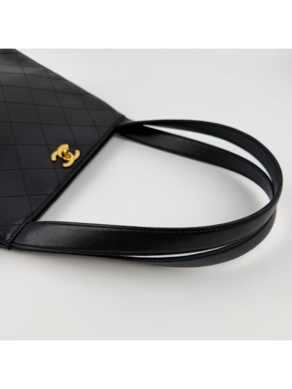 Chanel CC Logo Quilted Tote Black Leather No 5 Vintage - Picture 16 of 16